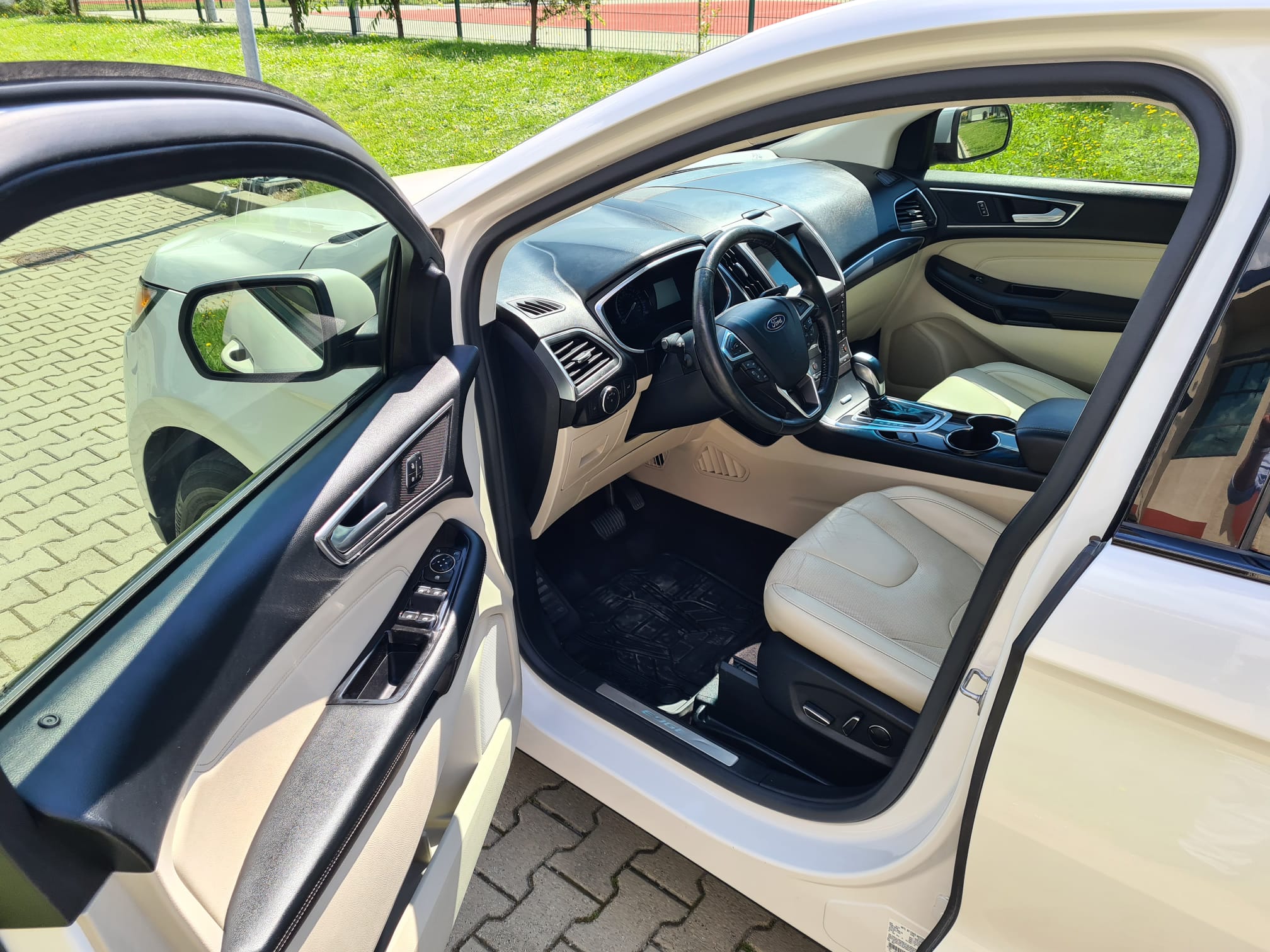 
								FORD EDGE jest pełny									
