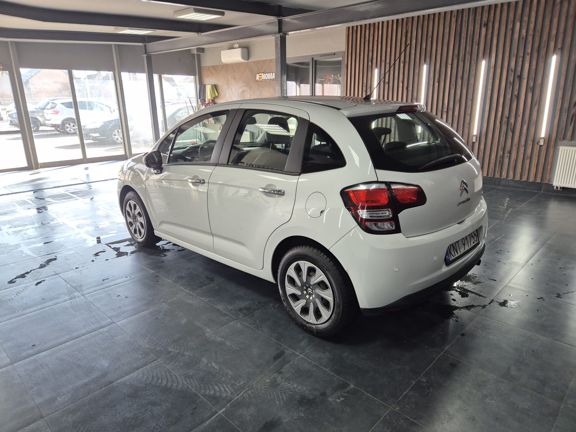 
								CITROEN C3 jest pełny									
