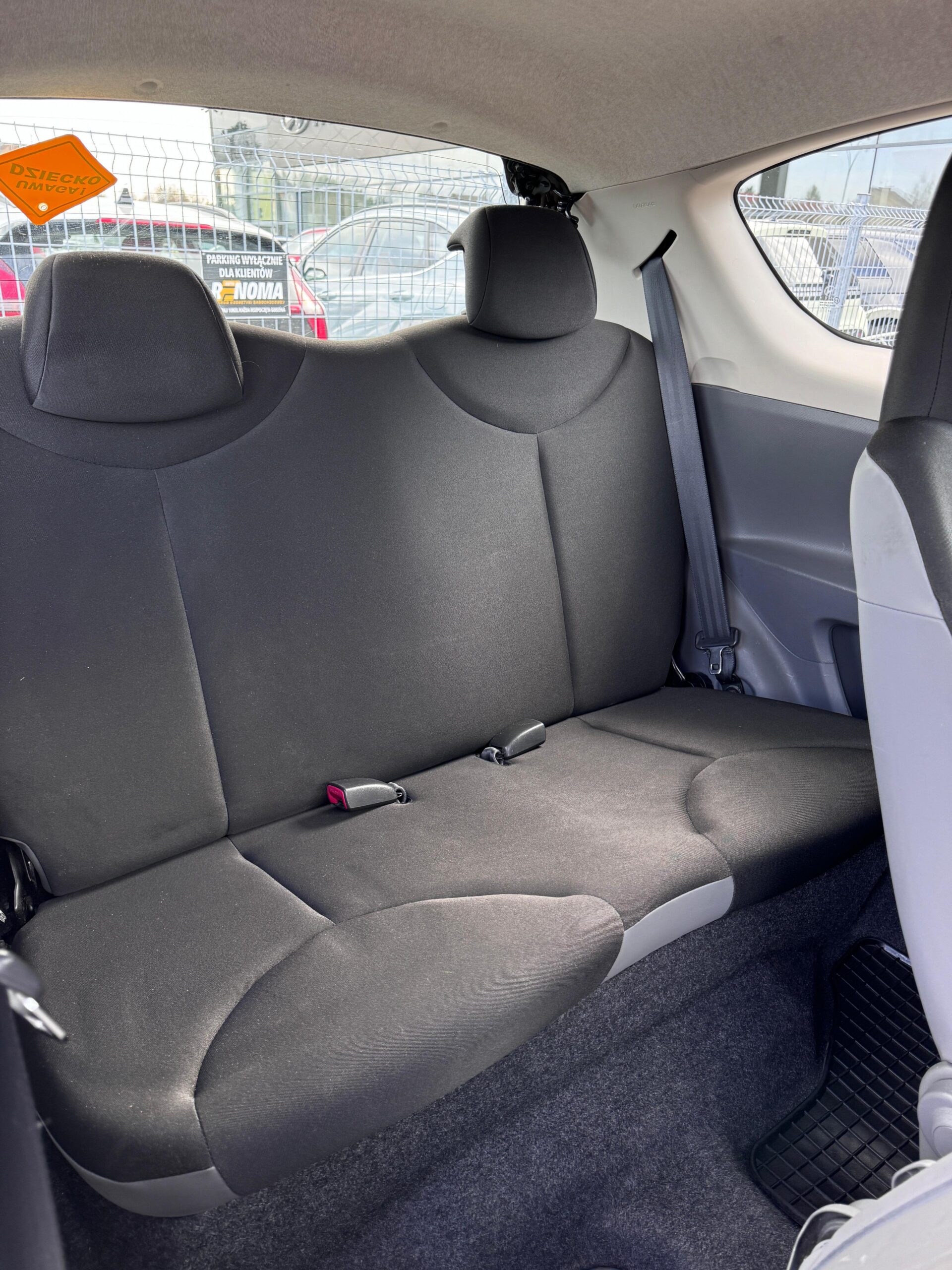 
								toyota aygo jest pełny									