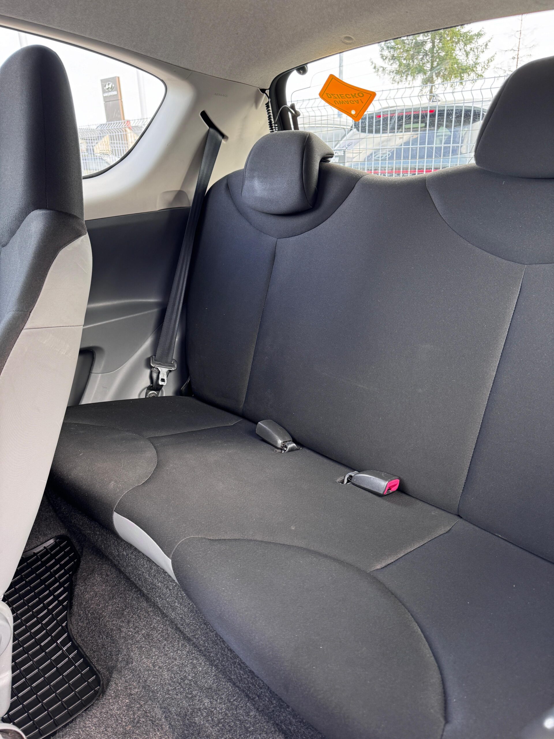 
								toyota aygo jest pełny									
